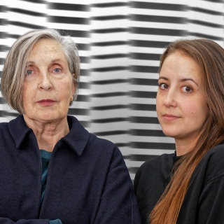 Porträtaufnahme von Madeleine Bernstorff und Susannah Pollheim.
