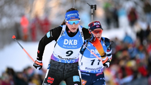 Sportschau Wintersport - Die Verfolgung Der Frauen In Ruhpolding - In Der Zusammenfassung