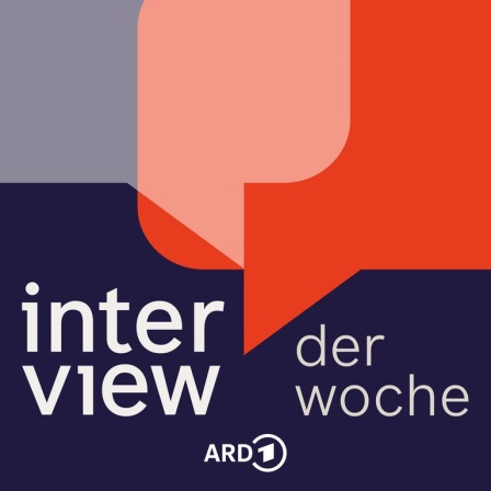 Zwei Sprechblasen vereinen sich teilweise, zeigen in unterschiedliche Richtungen und symbolisieren das Interview der Woche