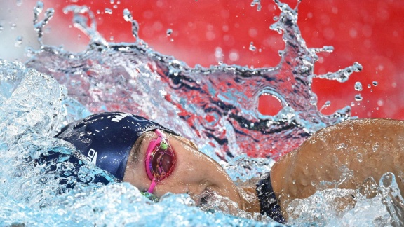 Sportschau Olympia 2024 - Die 4x200-meter-freistil-staffel Der Frauen Im Re-live