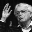 György Ligeti währen einer Pressekonzerenz anlässlich der schweizerischen Erstaufführung seiner Oper "Le Grand Macabre" (Februar 1992)