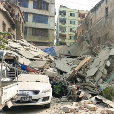 Zerstörtes Haus nach Erdbeben in Myanmar