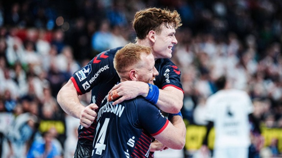 Sportschau - Hbl - Flensburg Gewinnt Topspiel Beim Thw Kiel