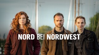 Jule Christiansen (Marleen Lohse ),  Hauke Jacobs (Hinnerk Schönemann) und Hannah Wagner (Jana Klinge) stehen nebeneinander.