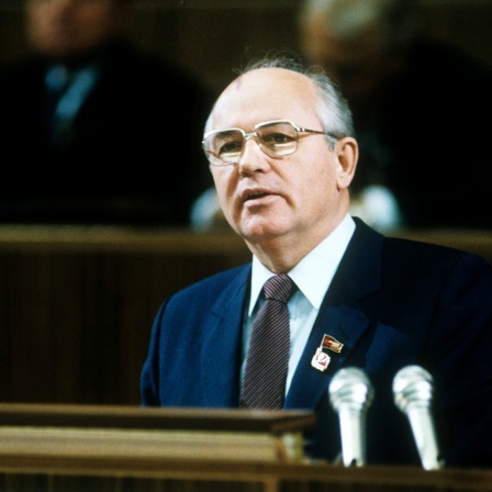 Michail Gorbatschow, Generalsekretär des ZK der KPdSU, bei einer Rede im Jahr 1987