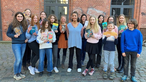Neuneinhalb - Das Reportermagazin Für Kinder - Lust Auf Lesen - Was Bücher Verändern Können