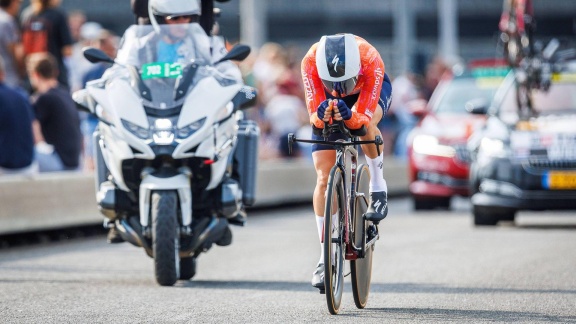 Sportschau Tour De France - 3. Etappe - Die Ankunft Von Demi Vollering