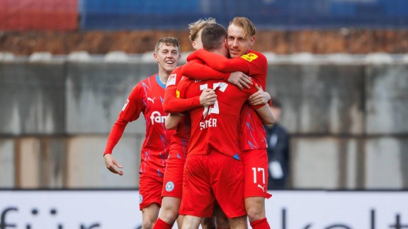 Sportschau Bundesliga - Kiel Schlägt Harmloses Elversberg