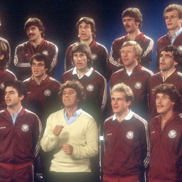 Nationalmannschaft singt mit Michael Schanze 1982