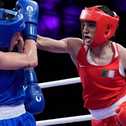 Boxkampf zwischen Imane Khelif (Algerien) und Anna Hamori (Ungarn) im Viertelfinale bei den Olympischen Spielen 2024.