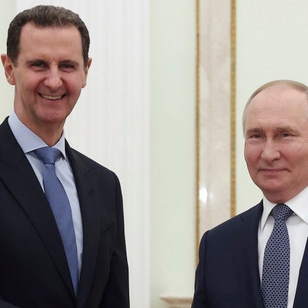 Syriens damaliger Baschar al-Assad bei einem Treffen mit Russlands Präsident Wladimir Putin im Juli 2024.