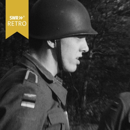 Bundeswehrsoldat mit Helm