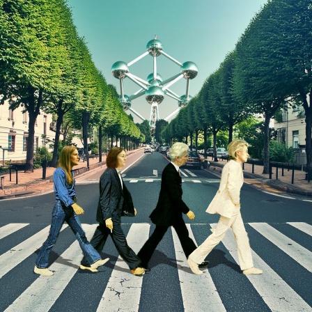 Bildmontage: Die Spitzenkandidatinnen Terry Reintke, Katarina Barley, Marie Agnes Strack-Zimmermann und Ursula von der Leyen gehen über einen Zebrastreifen in Brüssel. Das Bild ähnelt dem weltbekannten Beatles-Cover zum Album "Abbey Road". Montage: WDR