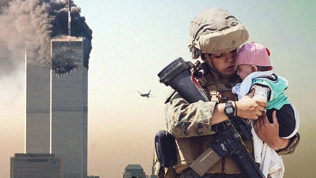 Montage: Auf der linken Bildseite befinden sich die brennenden Twin-Towers, auf der rechten Seite eine US-Soldatin mit einem Gewehr in der linken Hand und einem Kind auf dem rechten Arm.