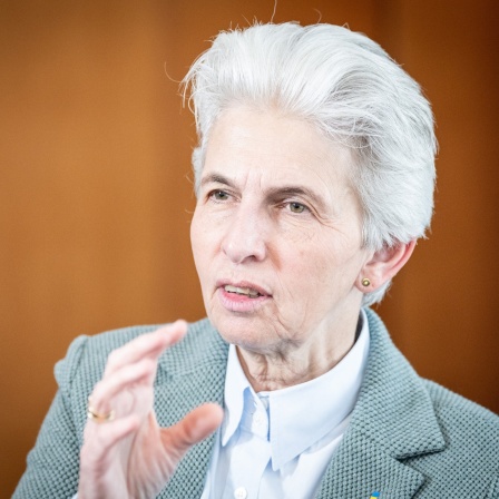 Marie-Agnes Strack-Zimmermann (FSP), Vorsitzendes des Verteidigungsausschuss im Deutschen Bundestag; spricht: