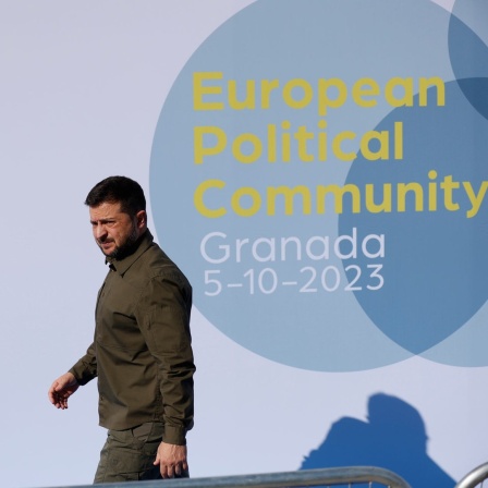 Der ukrainische Präsident Wolodymyr Selenskyj trifft auf dem Europa-Gipfel in Granada ein. 