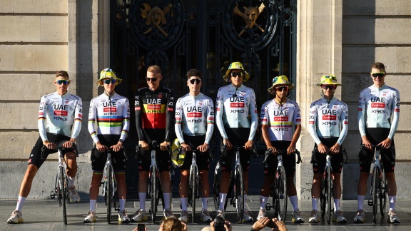 Sportschau Tour De France - Die Teampräsentation Von Uae Emirates-xrg