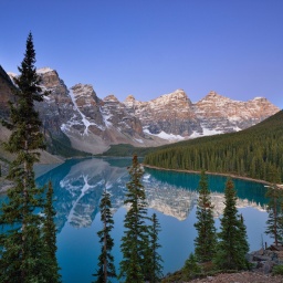 Moraine Lake, Banff National Park, Rocky Mountains, Alberta, Canada.
