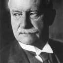 August Bier (1861-1949), Chirurg und Befürworter der Homöopathie und Naturheilverfahren, entwickelte u.a. die Lumbalanästhesie.