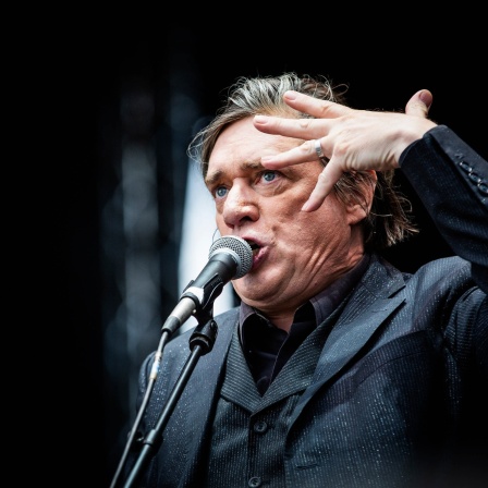 Blixa Bargeld bei einem Konzert der &#034;Einstürzenden Neubauten&#034; 2018 in Kopenhagen.