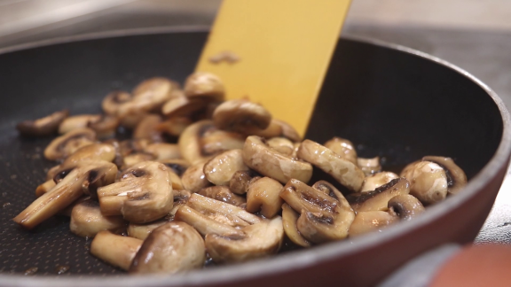 Wer Weiß Denn Sowas? - Was Hilft, Damit Champignons Beim Anbraten Nicht Gummiartig Werden.