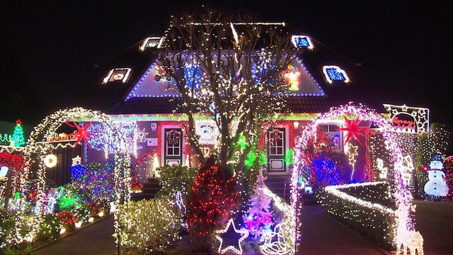 Eine weihnachtlich geschmückte Doppelhaushälfte in Lurup.
