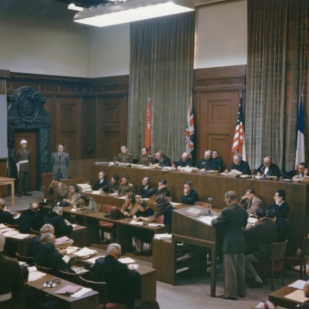 Richterbank beim Nürnberger Prozess gegen die Hauptkriegsverbrecher 1945/1946