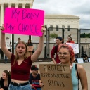 Frauen protestieren vor dem Obersten Gerichtshof der USA in Washington für das Abtreibungsrecht