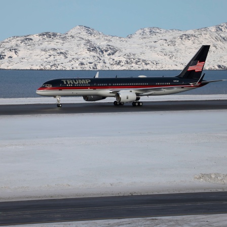 Trumpflugzeug in Grönland