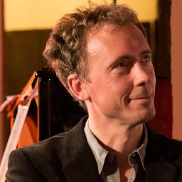 Der Wortkünstler und Poetry Slammer Timo Brunke
