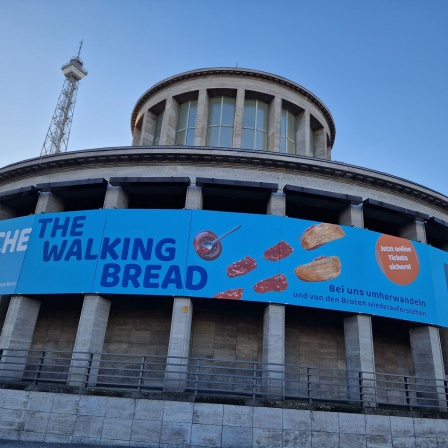 Plakat an der Messe Berlin