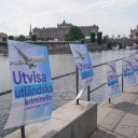 "Kriminelle Ausländer ohne Gerede ausweisen" steht auf schwedisch auf einem Plakat von der Partei Schwedendemokraten (Sverigedemokraterna)