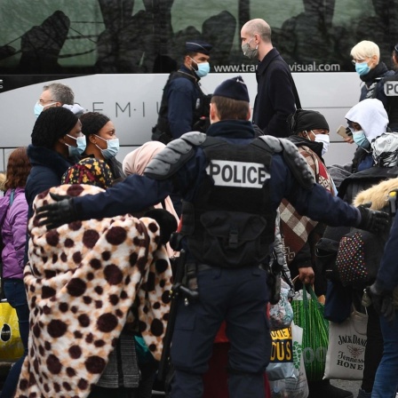 Frankreichs Migrationspolitik - Härte statt Menschlichkeit