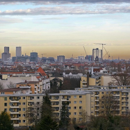 Blick vom Dachgarten des ICC über Berlin-Charlottenburg Richtung Osten zur City West.