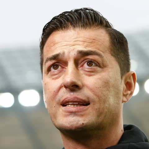 Hertha-Trainer Ante Covic schaut besorgt (Foto: imago Images / Jan Huebner)
