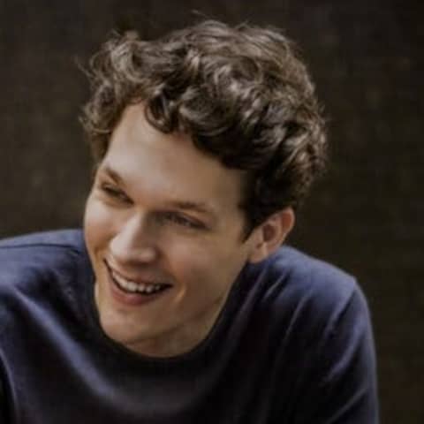 Der Pianist Lukas Sternath