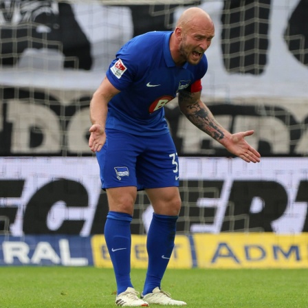 Hertha-Kapitän Toni Leistner nach der Niederlage gegen Elversberg