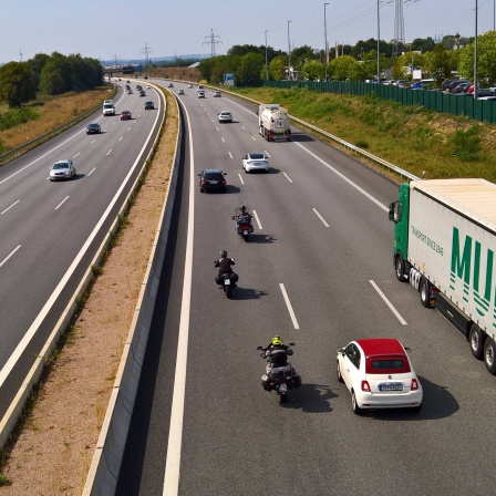 Die Autobahn A3 in Fahrtrichtung Regensburg