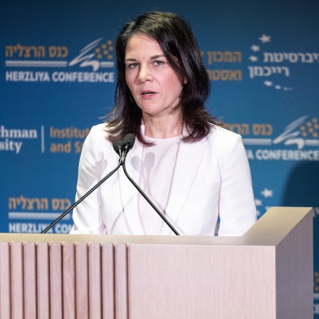 Bundesaußenministerin Annalena Baerbock spricht auf der Herzlija-Sicherheitskonferenz in der Reichmann Universität in Tel Aviv.