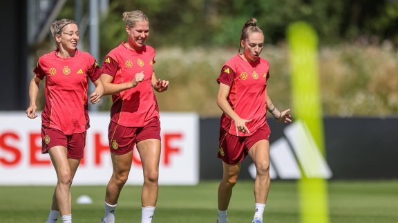 Sportschau - Dfb-frauen Starten Eingeheizt In Die Em