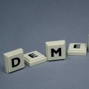 Buchstabensteine mit dem Wort Demenz