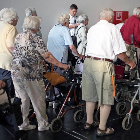 Austragler, Greise und Senioren - Das Älterwerden, das Alter und die Alten