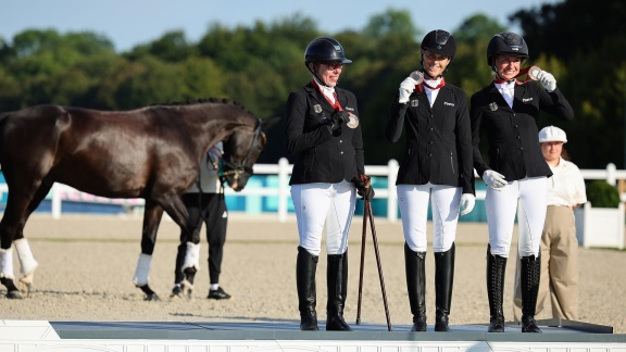 Sportschau Paralympics 2024 - Strahlend Schön - Deutsche Equipe Holt Dressur-bronze