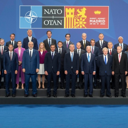 Nato-Gipfel in Madrid – Viele Personen beim Gruppenfoto