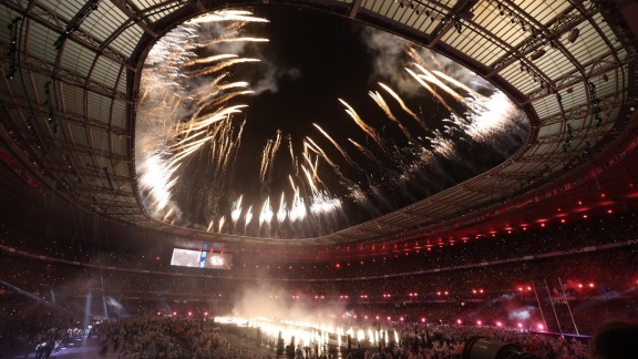 Sportschau Paralympics 2024 - Die Höhepunkte Der Abschlussfeier Im Stade De France