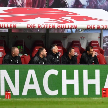 Ein Werbebanner mit der Aufschrift "Nachhaltig" während des Bundesligaspielts zwischen RB Leipzig und Greuther Fürth am 9. Spieltag der Saison 2021/2022