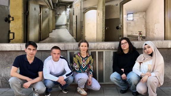 Neuneinhalb - Das Reportermagazin Für Kinder - Holocaust – Was Hat Das Mit Uns Zu Tun.