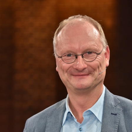 Sven Plöger zählt zu den beliebtesten Wettermoderatoren in Deutschland.