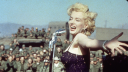 Marilyn Monroe im Jahre 1954 bei US Soldaten in Korea.