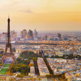 Blick auf Paris mit dem Eiffelturm (Foto: imago images / Panthermedia)